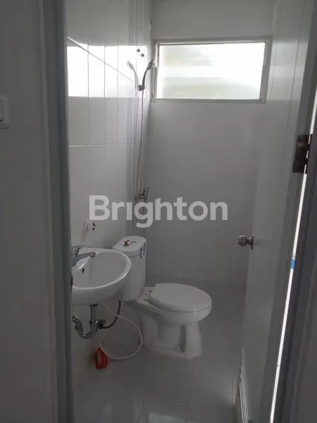 image RUMAH RAPI SIAP HUNI DI CLUSTER MALIBU GADING SERPONG (8)