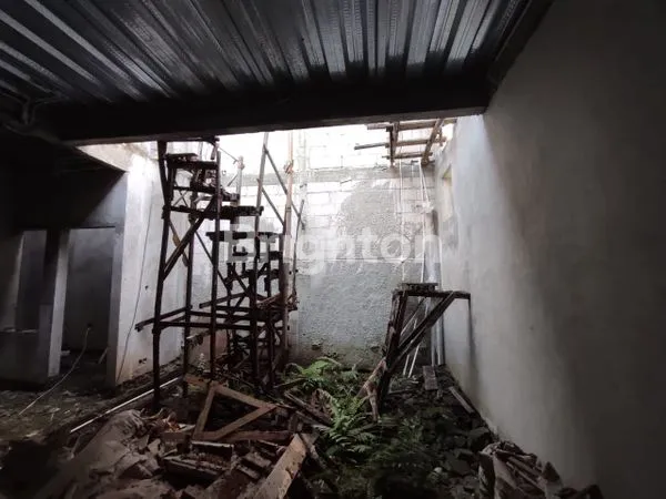 image TANAH DAN BANGUNAN (5)