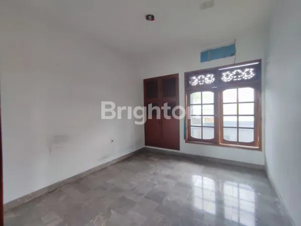 image DIJUAL RUMAH 2 LANTAI DALAM KOTA DENPASAR (8)