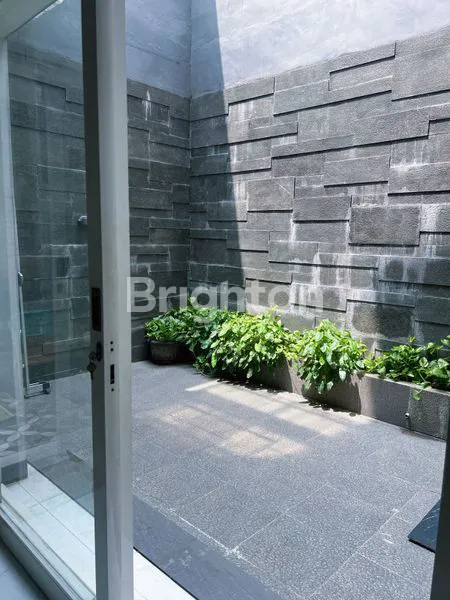 image RUMAH MEWAH FULL FURNISHED DI GRIYA BABATAN MUKTI (7)