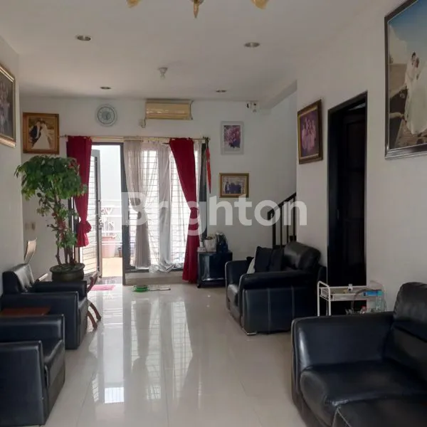 image RUMAH BAGUS 2 LANTAI DI PUSPITA LOKA BSD SERPONG TANGERANG SELATAN BANTEN (2)