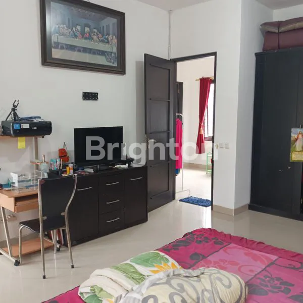 image RUMAH BAGUS 2 LANTAI DI PUSPITA LOKA BSD SERPONG TANGERANG SELATAN BANTEN (7)