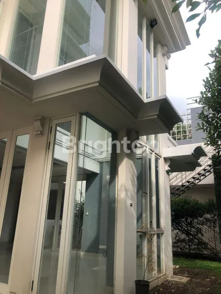 image DISEWAKAN RUMAH LOKASI DI THE RITZ GRAND GOLF PAKUWON INDAH (8)