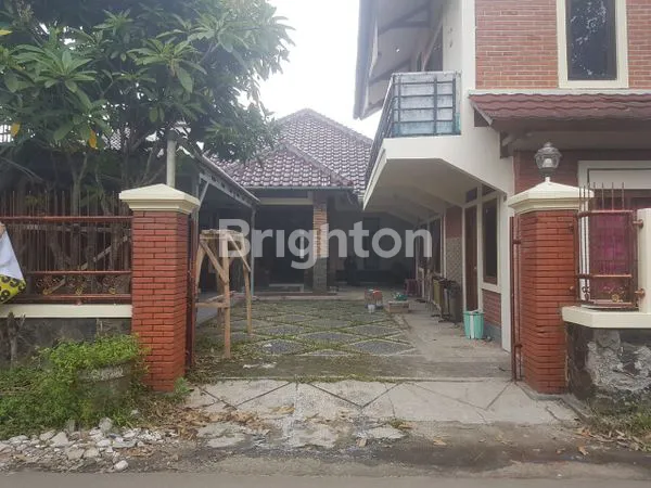 RUMAH 2 LANTAI LETAKNYA STRATEGIS, COCOK UNTUK KOS-KOSAN,