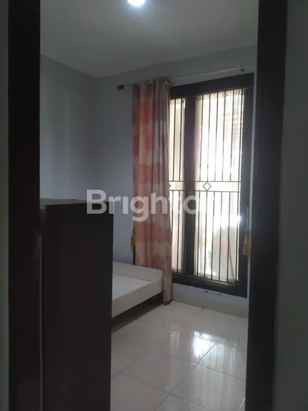 image RUMAH KONDISI BAGUS SIAP HUNI CIPUTAT TIMUR (5)