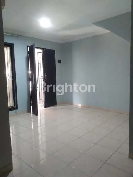 image RUMAH KONDISI BAGUS SIAP HUNI CIPUTAT TIMUR (6)