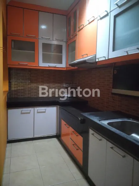 image RUMAH KONDISI BAGUS SIAP HUNI CIPUTAT TIMUR (8)