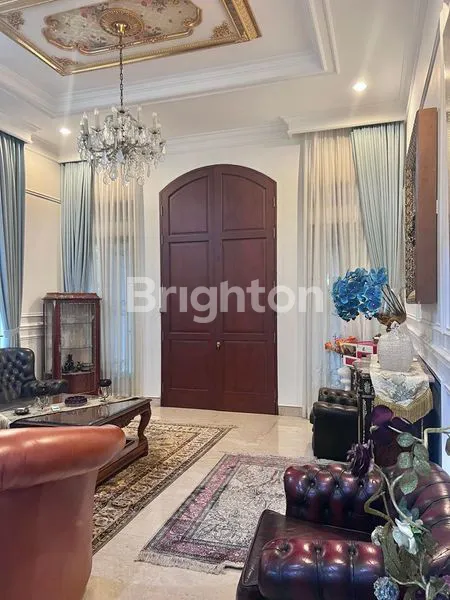 image RUMAH CLASSIC MODERN DI GANDARIA, JAKSEL (2)