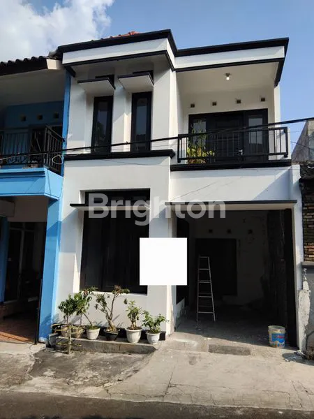 image DISEWAKAN RUMAH 2 LANTAI MINIMALIS CANTIK (3)