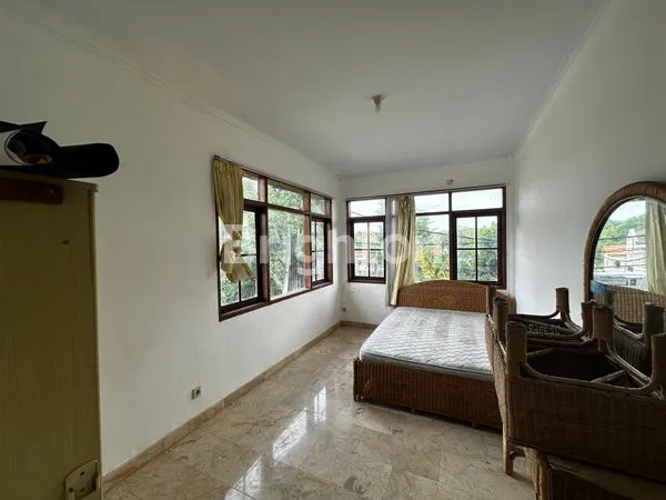 image RUMAH 2 LANTAI SIAP HUNI DI KAWASAN PRESTISIUS JIMBARAN, BALI (8)