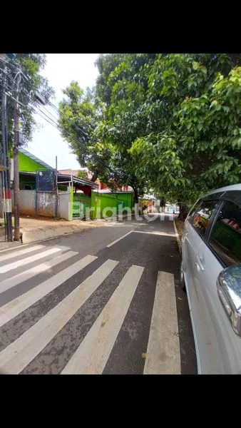 image KESEMPATAN LANGKA MEMILIKI PROPERTI DENGAN LUAS TANAH BESAR DI KAWASAN STRATEGIS YANG TERLETAK DI PINGGIR JALAN DAN BISA UNTUK HUNIAN ATAUPUN UNTUK USAHA !!! (1)