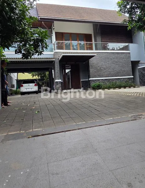 RUMAH MEWAH DISEWA AREA RAWAMANGUN