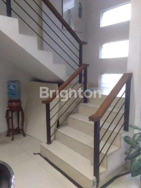 image RUKO DI LOKASI PREMIUM DI RENON  (4)