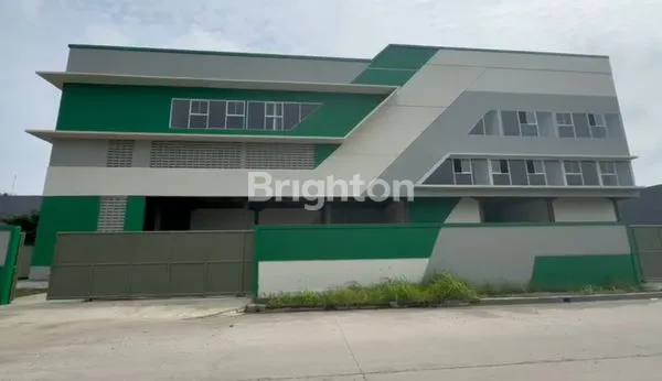 GUDANG BARU 3 LANTAI DEKAT BANDARA