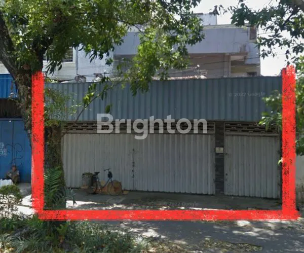 image RUMAH HITUNG TANAH DI JALAN RADJIMAN SOLO!! LOKASI STRATEGIS DAN TENGAH KOTA!!! LEBAR DEPAN 10 METER (1)