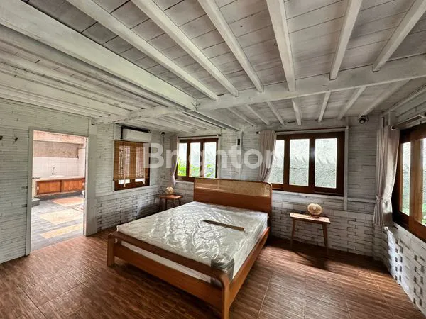 image VILLA JOGLO 2BR 700 METER DARI PANTAI CEMAGI (2)