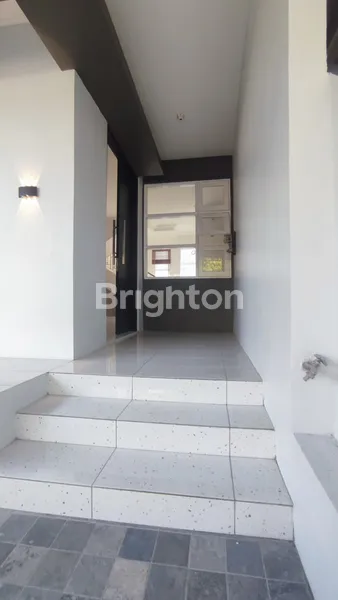 image RUMAH 2 LANTAI DI LEGENDA WISATA BERSIH TERAWAT DAN SUDAH BAJA RINGAN (2)