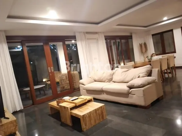 image VILLA LUAS & NYAMAN DI PANTAI CEMAGI YANG DAMAI (7)