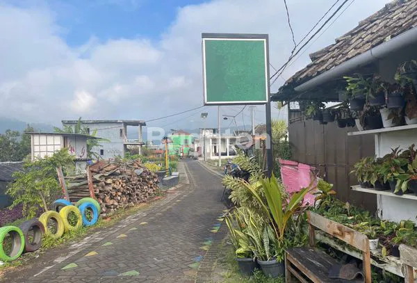 image RUMAH KLASIK SEMI CAFE COCOK UNTUK RUANG USAHA ATAU VILLA (2)