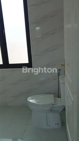 image JUAL RUMAH CANTIK DI KOTA WISATA, SIAP HUNI,  SUDAH RENOV , LANTAI  GRANIT, JENDELA ALMINIUM (8)