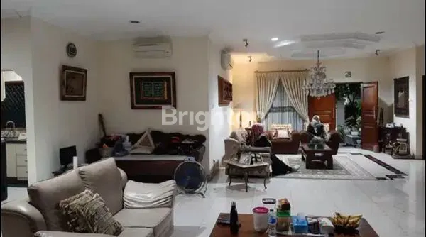 image RUMAH MEWAH 2 LANTAI KEMANGGISAN  (4)