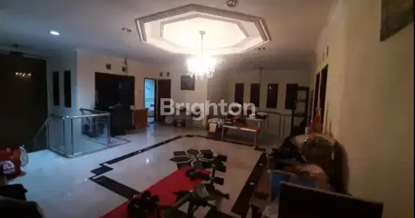 image RUMAH MEWAH 2 LANTAI KEMANGGISAN  (3)