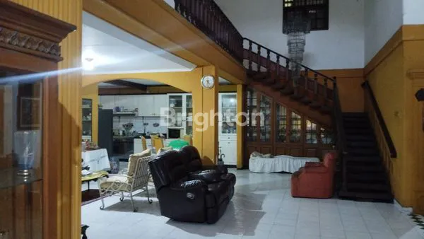 image DIJUAL RUMAH 2 LANTAI LUAS & STRATEGIS DI JALAN PEDATI TIMUR, JATINEGARA, JAKARTA TIMUR (6)
