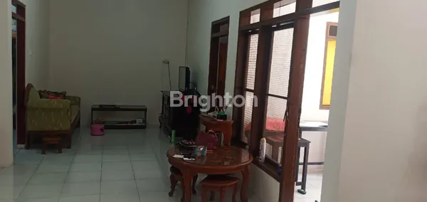 image READY RUMAH LUAS STRATEGIS COCOK UNTUK USAHA KOS DI WISMA PERMAI (2)