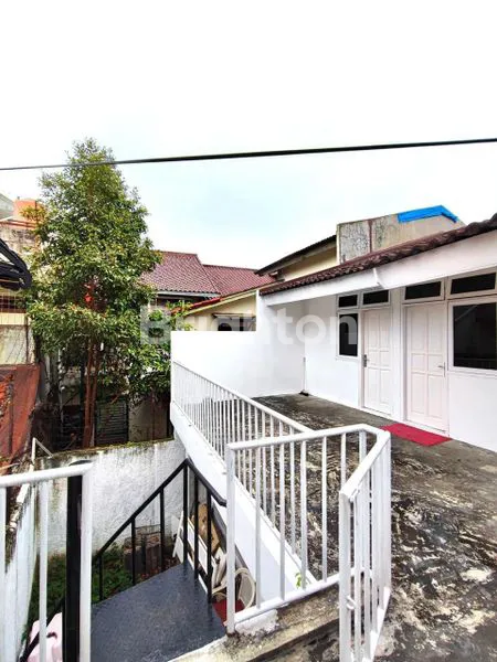 image RUMAH 2 LANTAI SIAP HUNI DI KOMPLEK LEBAK LESTARI INDAH, LEBAK BULUS – LOKASI STRATEGIS (7)