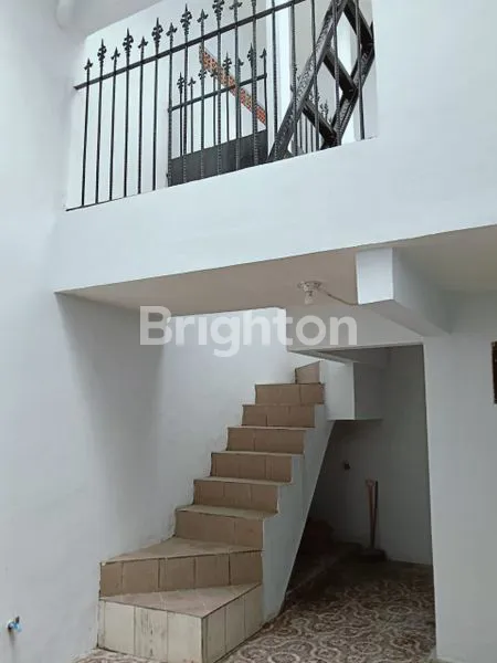 image RUMAH MINIMALIS BEBAS BANJIR PETEMON DEKAT PACUAN KUDA SURABAYA (6)