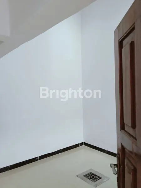 image RUMAH MINIMALIS BEBAS BANJIR PETEMON DEKAT PACUAN KUDA SURABAYA (4)