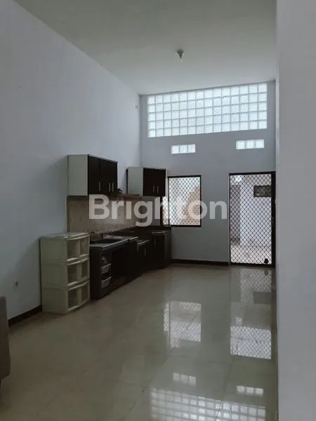 image RUMAH MINIMALIS BEBAS BANJIR PETEMON DEKAT PACUAN KUDA SURABAYA (2)