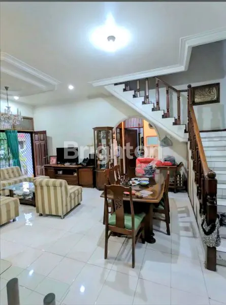 image RUMAH LUAS STRATEGIS TAMAN MERUYA ILIR JAKARTA BARAT (3)