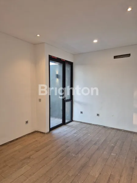 image RUMAH 2 LANTAI BINTARO TANGERANG SELATAN MEWAH KUALITAS PREMIUM BEBAS BANJIR LOKASI STRATEGIS (3)