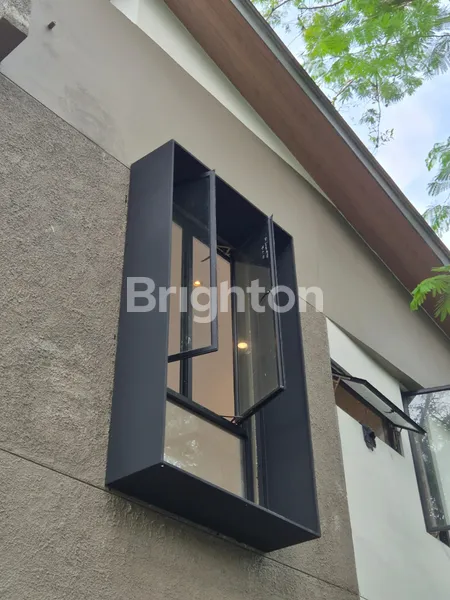 image RUMAH 2 LANTAI BINTARO TANGERANG SELATAN MEWAH KUALITAS PREMIUM BEBAS BANJIR LOKASI STRATEGIS (8)