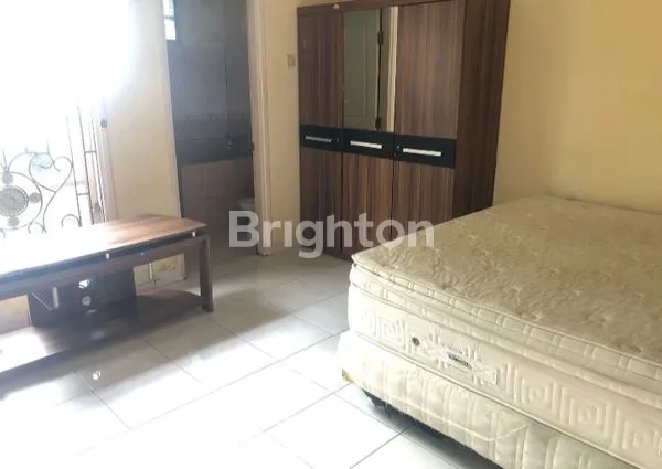 image RUMAH SEMI FURNISH DISEWAKAN DI REGENCY (4)