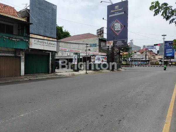 image RUKO SANGAT STRATEGIS DI TENGAH KOTA (2)