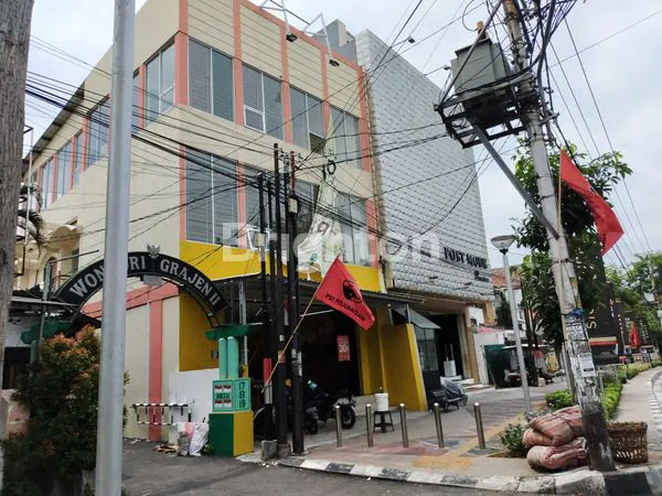 image RUKO MEGAH LOKASI STRATEGIS DI SEMARANG TIMUR (3)