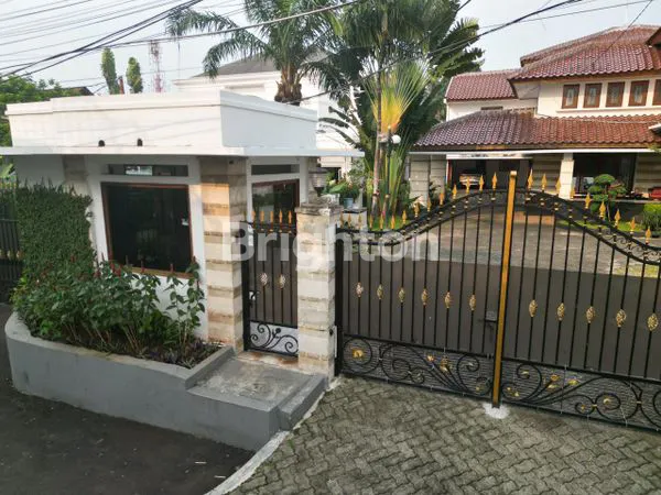 image RUMAH DI CILANDAK MEWAH DAN SANGAT LUAS (3)