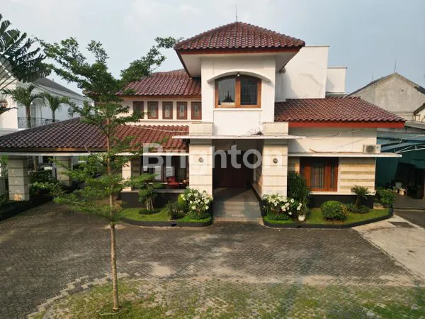 image RUMAH DI CILANDAK MEWAH DAN SANGAT LUAS (1)