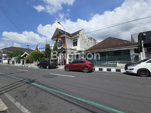 image RUMAH DI SALATIGA JALAN RAYA STRATEGIS (1)