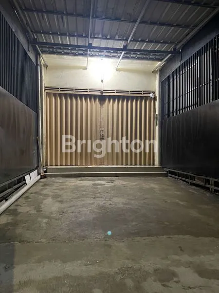 image DI JUAL ATAU DI SEWA KAN RUKO TYPE 3 LANTAI DI TENGAH KOTA SAMARINDA  (2)