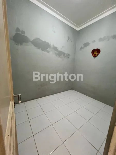 image RUMAH 2 LANTAI SIAP HUNI JELAMBAR (7)