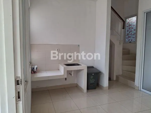 image RUMAH SIAP HUNI DI CLUSTER ASSANA VANYA PARK BSD. TANGERANG (2)