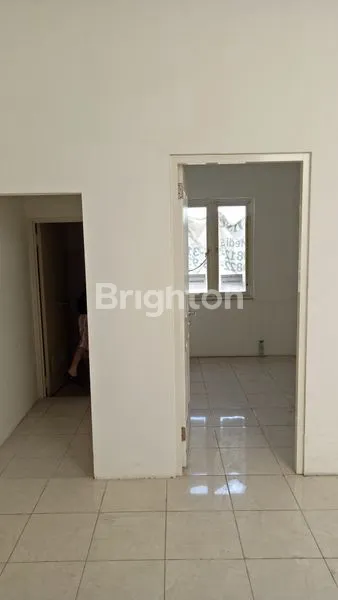 image RUKO GREEN CITY TOWN HOUSE GUNUNG ANYAR SAWAH (2)