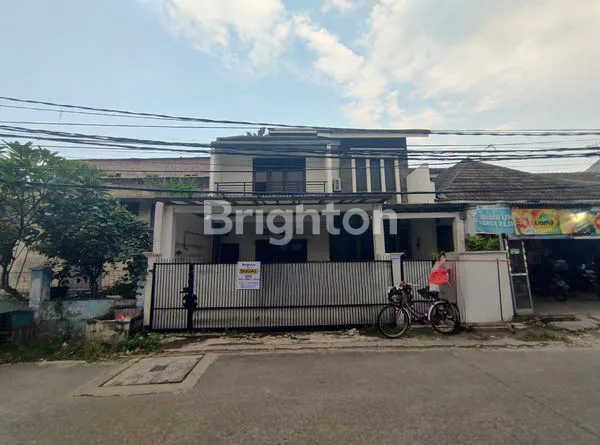 image RUMAH 2,5 LANTAI SIAP HUNI + KIOS PONDOK PEKAYON INDAH, SHM (1)