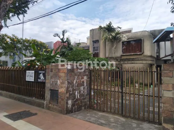 image RUMAH 0 JALAN RAYA DARMO COCOK UNTUK USAHA (3)