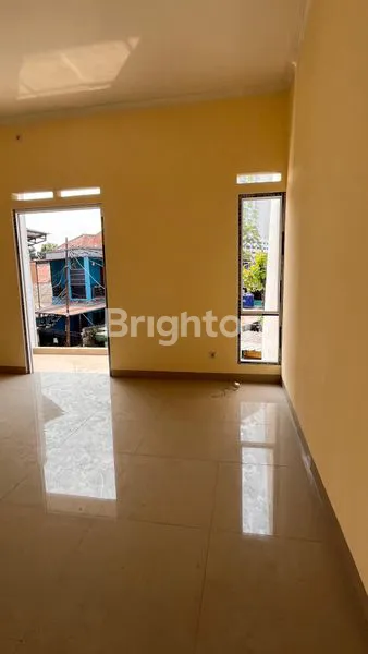 image DIJUAL CEPAT RUMAH 3 LANTAI DAERAH TANJUNG BARAT JAKARTA SELATAN (3)