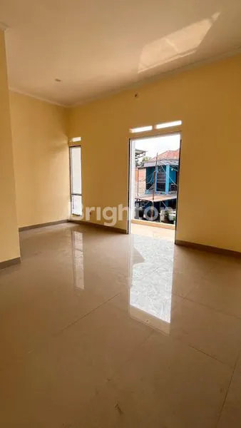 image DIJUAL CEPAT RUMAH 3 LANTAI DAERAH TANJUNG BARAT JAKARTA SELATAN (2)