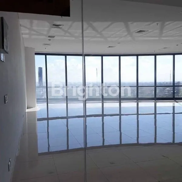 FASILITAS TERLENGKAP UNIT PERKANTORAN DI CIPUTRA WORLD OFFICE SURABAYA BARAT JAWA TIMUR. AREA TENGAH KOTA SURABAYA. KOMERSIL RAMAI. DEKAT DARMO, HR MUHAMMAD, SUKOMANUNGGAL, CITRALAND, WONOKROMO. MURAH. VIEW CITY
